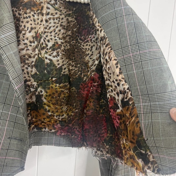 Cooper by Trelisa Chelsea Girl Cropped Deconstructed 1 Button Blazer SZ 10 - Picture 7 of 16